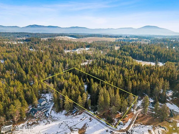 $995,000 | 15951 North Pinewood Way, Hayden, ID 83835