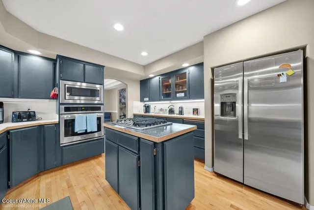 $1,025,000 | 15951 North Pinewood Way, Hayden, ID 83835