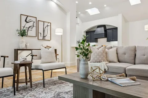 $760,000 | 6156 Stapleford Circle, Dallas, TX 75252