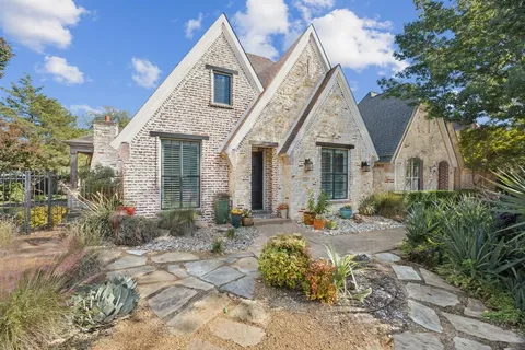 $760,000 | 6156 Stapleford Circle, Dallas, TX 75252