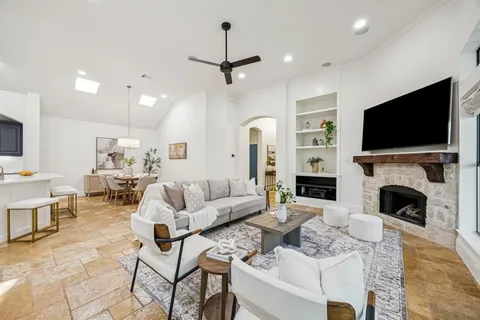 $760,000 | 6156 Stapleford Circle, Dallas, TX 75252