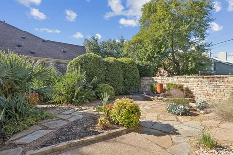 $760,000 | 6156 Stapleford Circle, Dallas, TX 75252