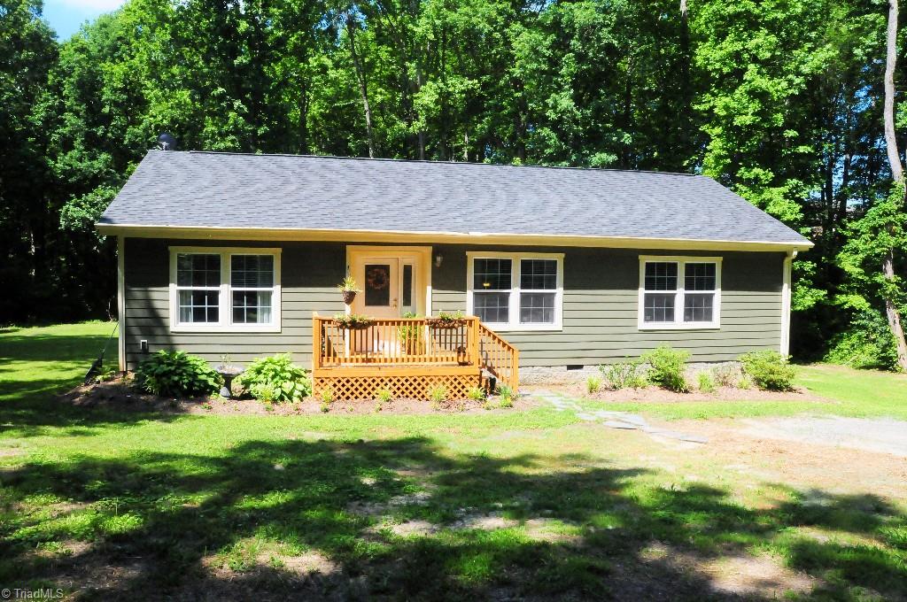 621 Sandy Cross Road Reidsville, NC 27320 - Photo 1 of 21