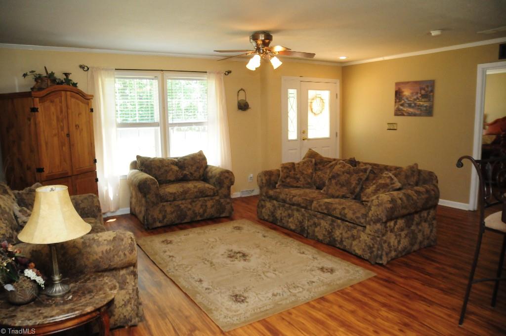 621 Sandy Cross Road Reidsville, NC 27320 - Photo 2 of 21