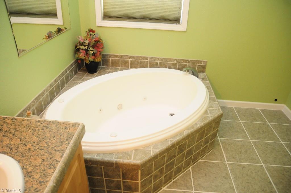621 Sandy Cross Road Reidsville, NC 27320 - Photo 13 of 21
