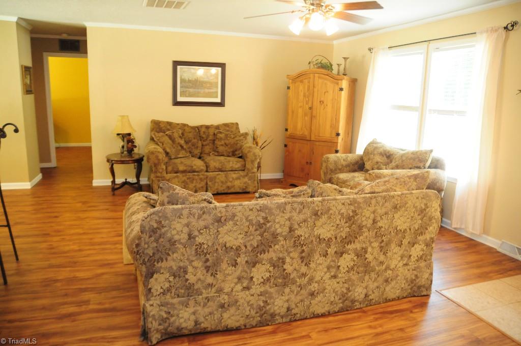 621 Sandy Cross Road Reidsville, NC 27320 - Photo 3 of 21