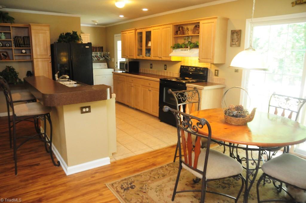 621 Sandy Cross Road Reidsville, NC 27320 - Photo 5 of 21