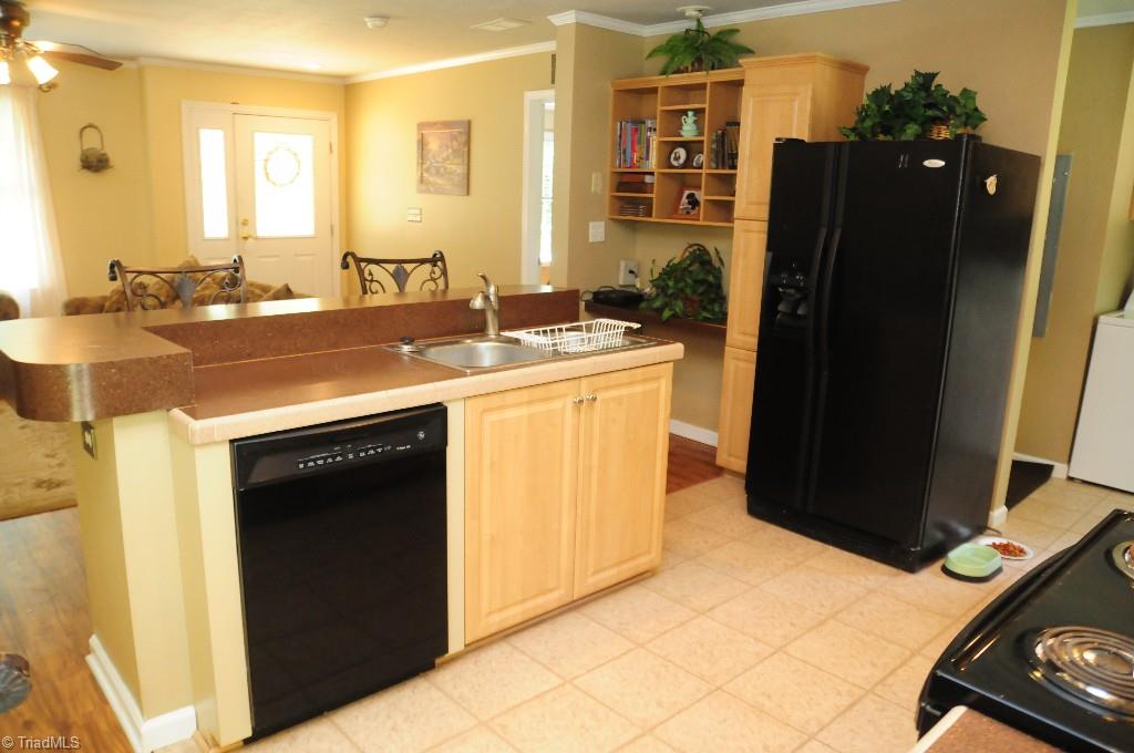 621 Sandy Cross Road Reidsville, NC 27320 - Photo 6 of 21