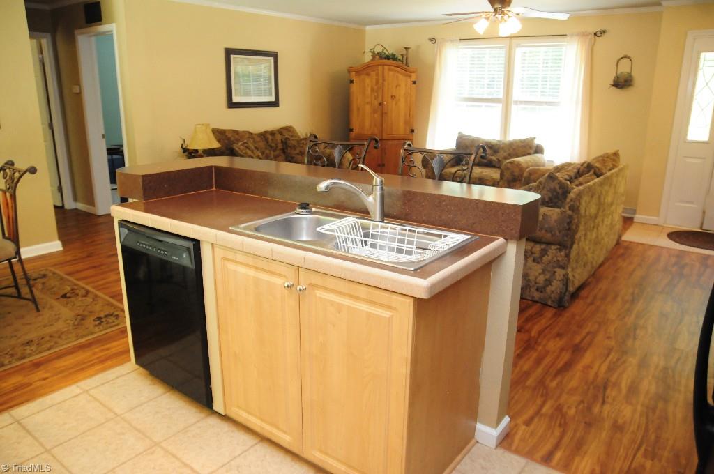621 Sandy Cross Road Reidsville, NC 27320 - Photo 7 of 21