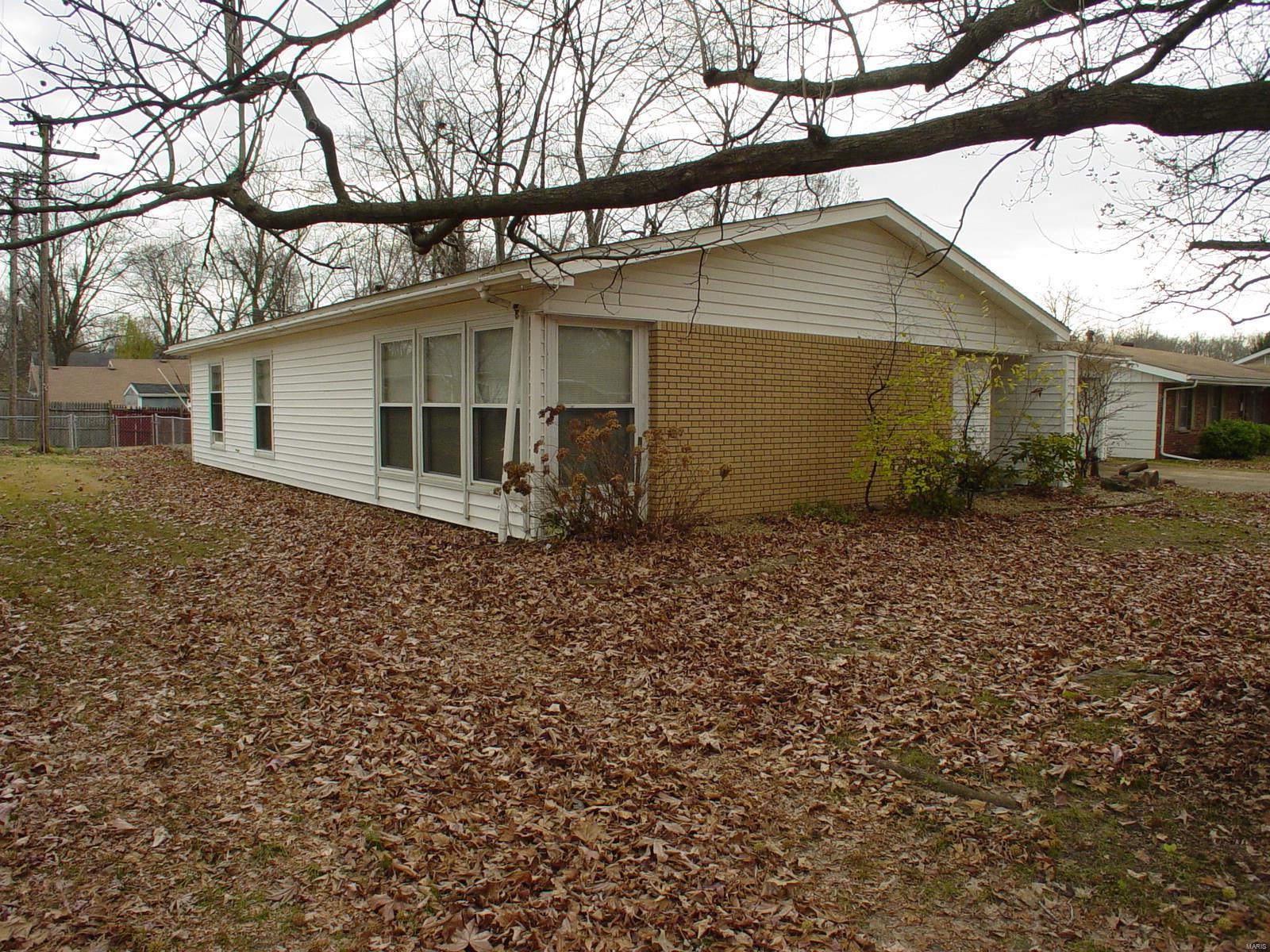 205 North Point Road Fairview Heights, IL 62208 - Photo 4 of 8
