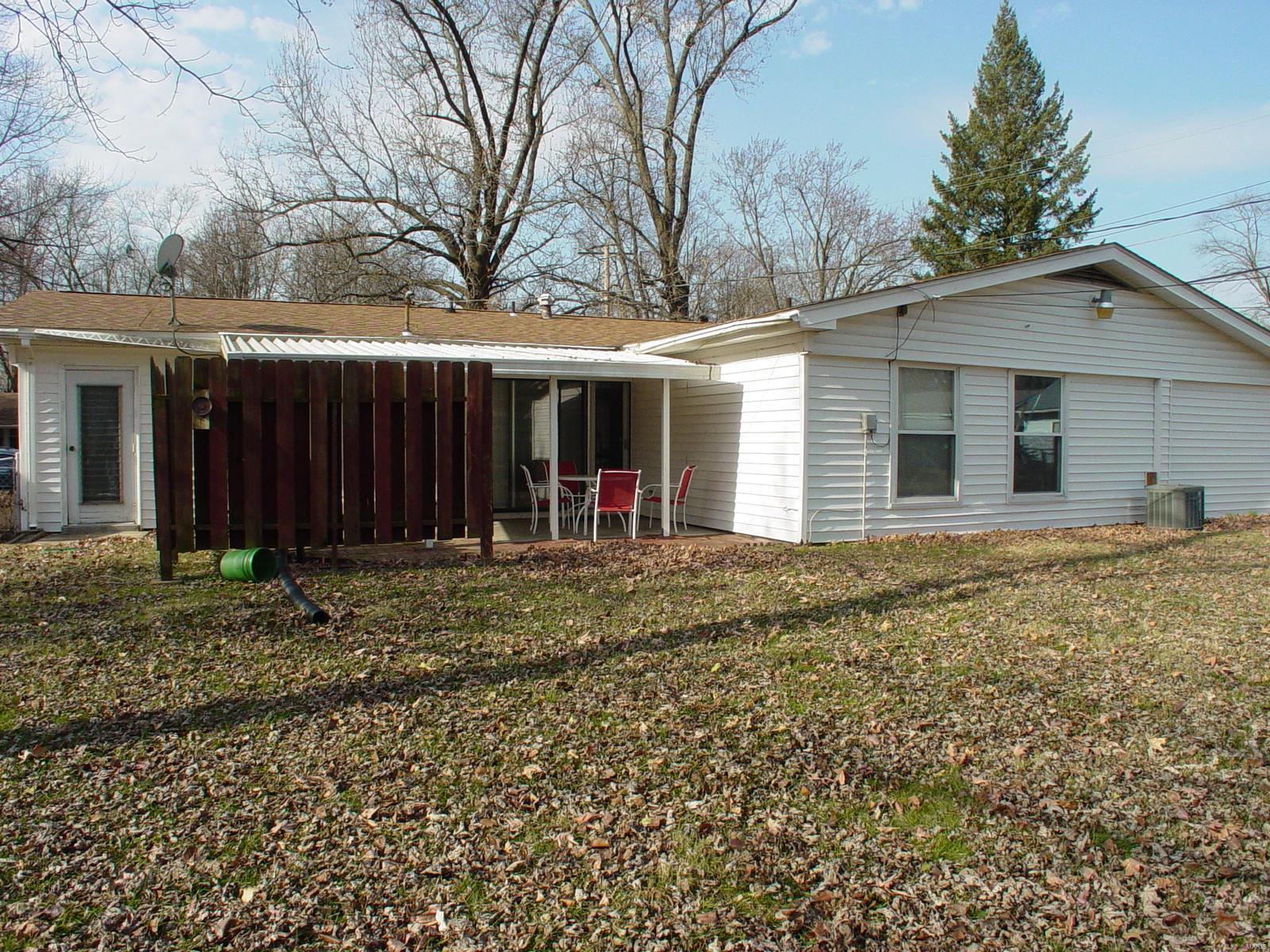 205 North Point Road Fairview Heights, IL 62208 - Photo 6 of 8