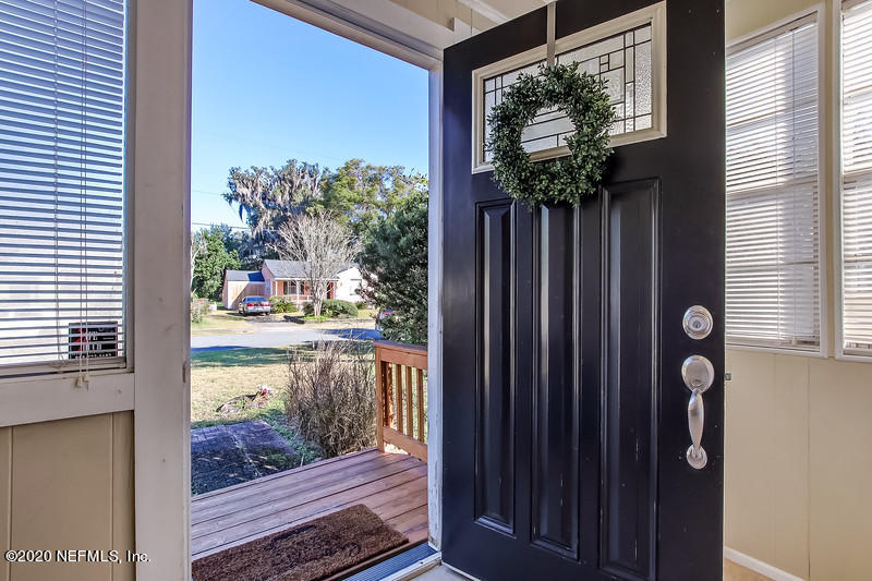 4616 Pinewood Road Jacksonville, FL 32210 - Photo 3 of 26 Welcoming entry