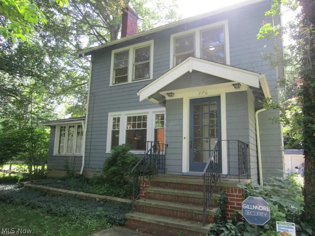776 Woodview Road Cleveland, OH 44121 - Photo 1 of 15