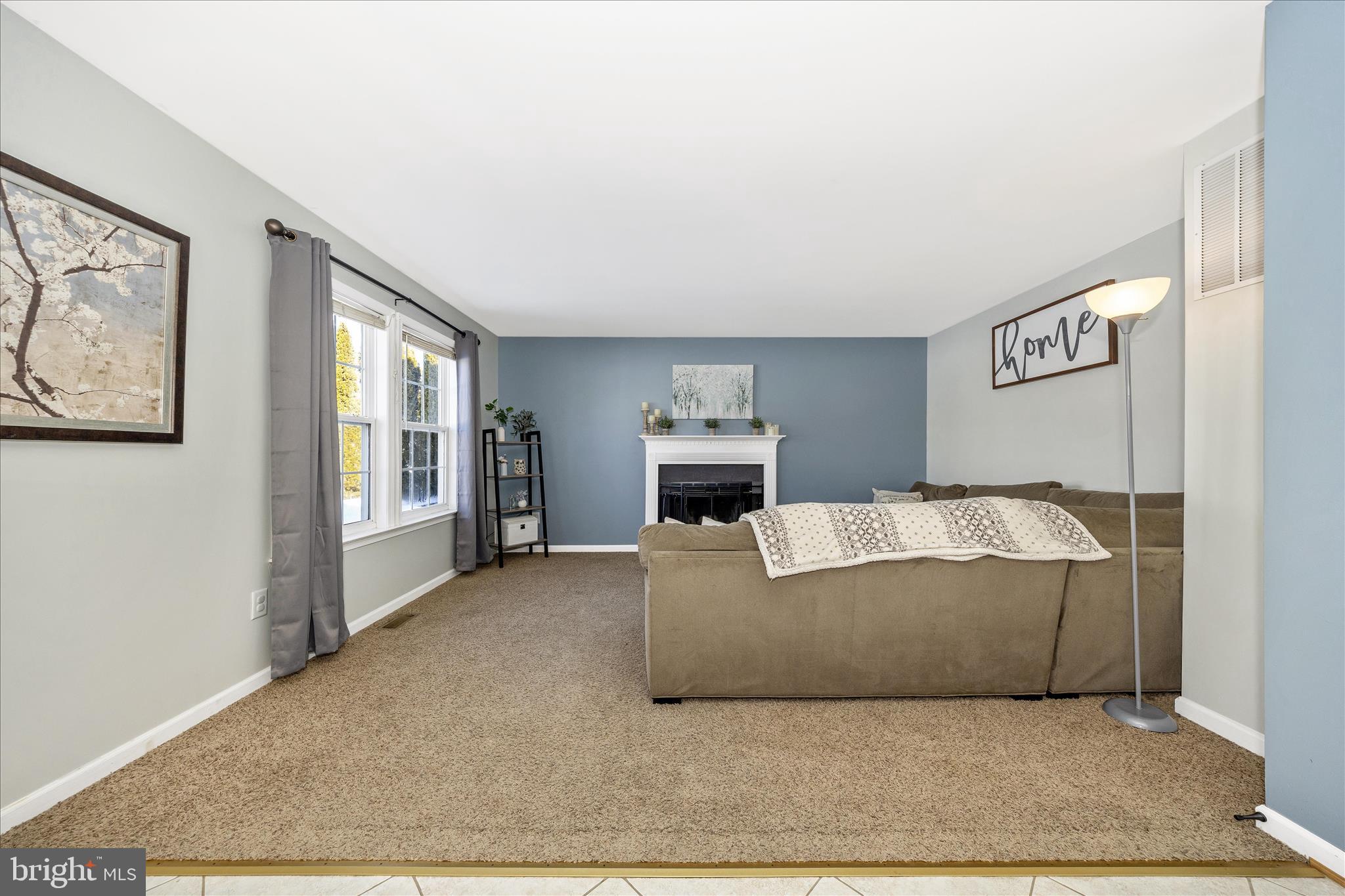 7 Rockingham Drive Keedysville, MD 21756 - Photo 13 of 48 Living Room