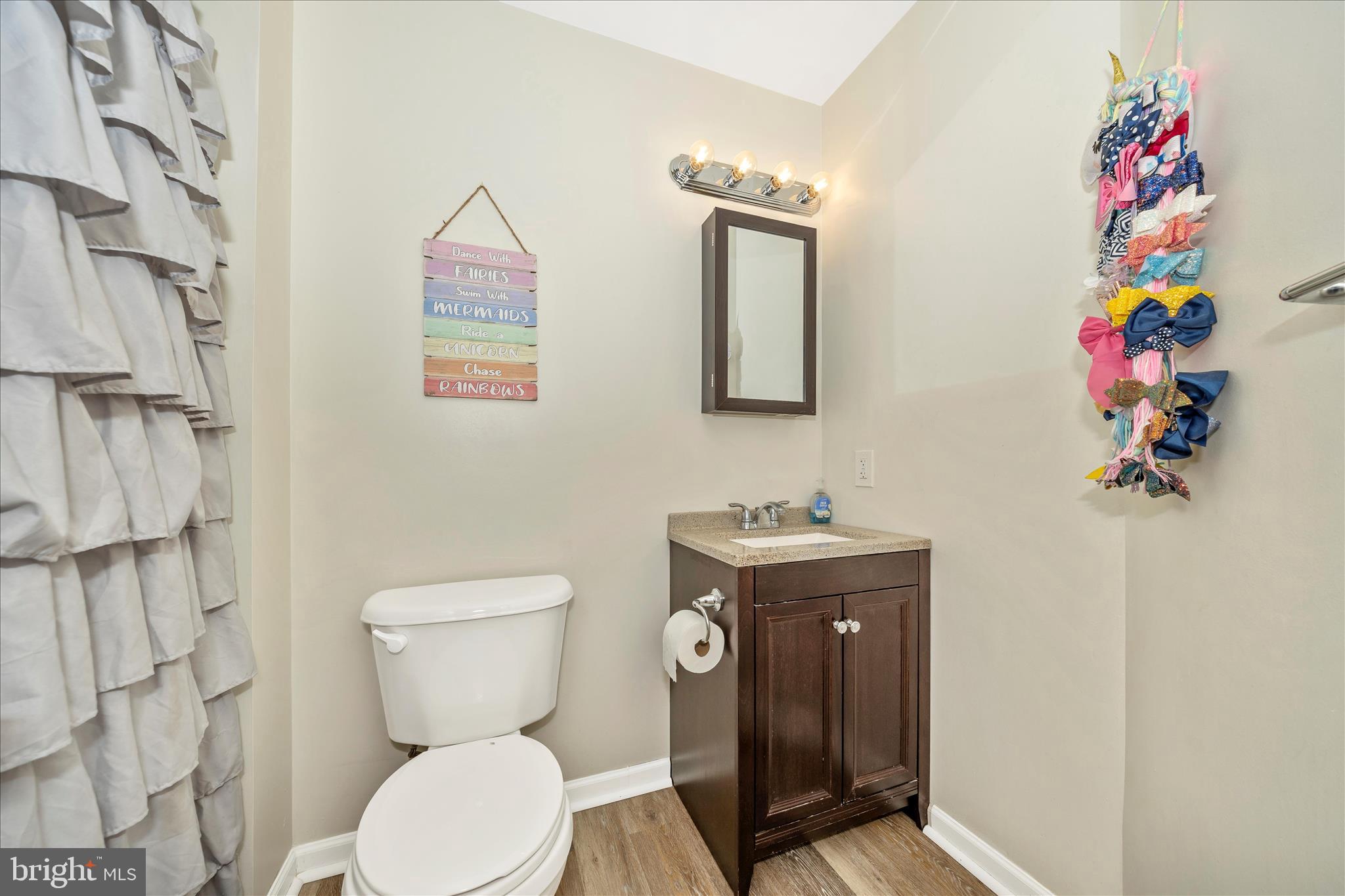 7 Rockingham Drive Keedysville, MD 21756 - Photo 28 of 48 Hall Bathroom