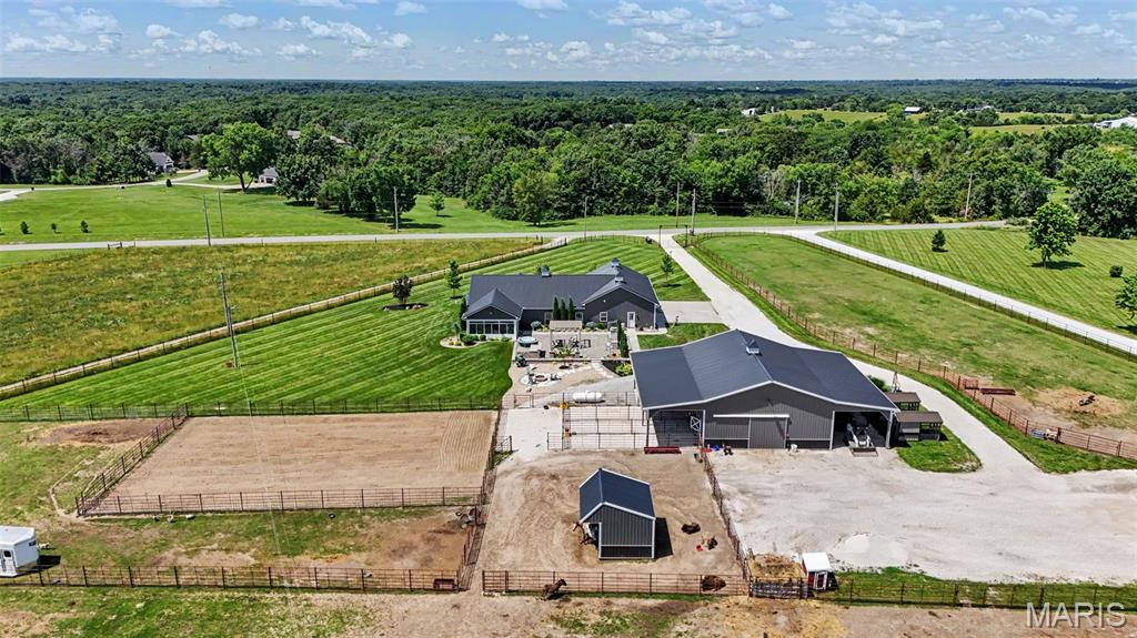 219 Fieth Road Troy, MO 63379 - Photo 4 of 90