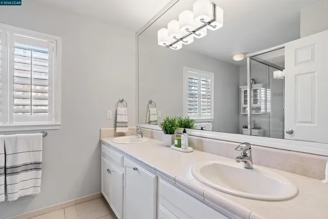 $1,795,000 | 1197-1197 Larch Avenue, Moraga, CA 94556