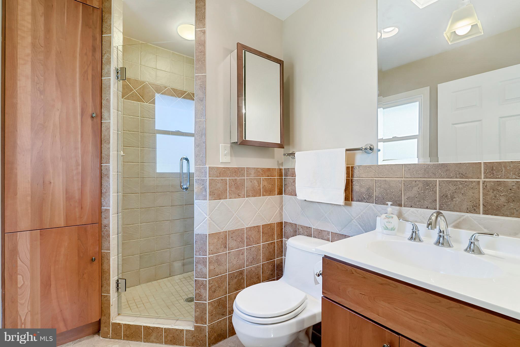 285 Gay Road Warrenton, VA 20186 - Photo 12 of 26 Bath