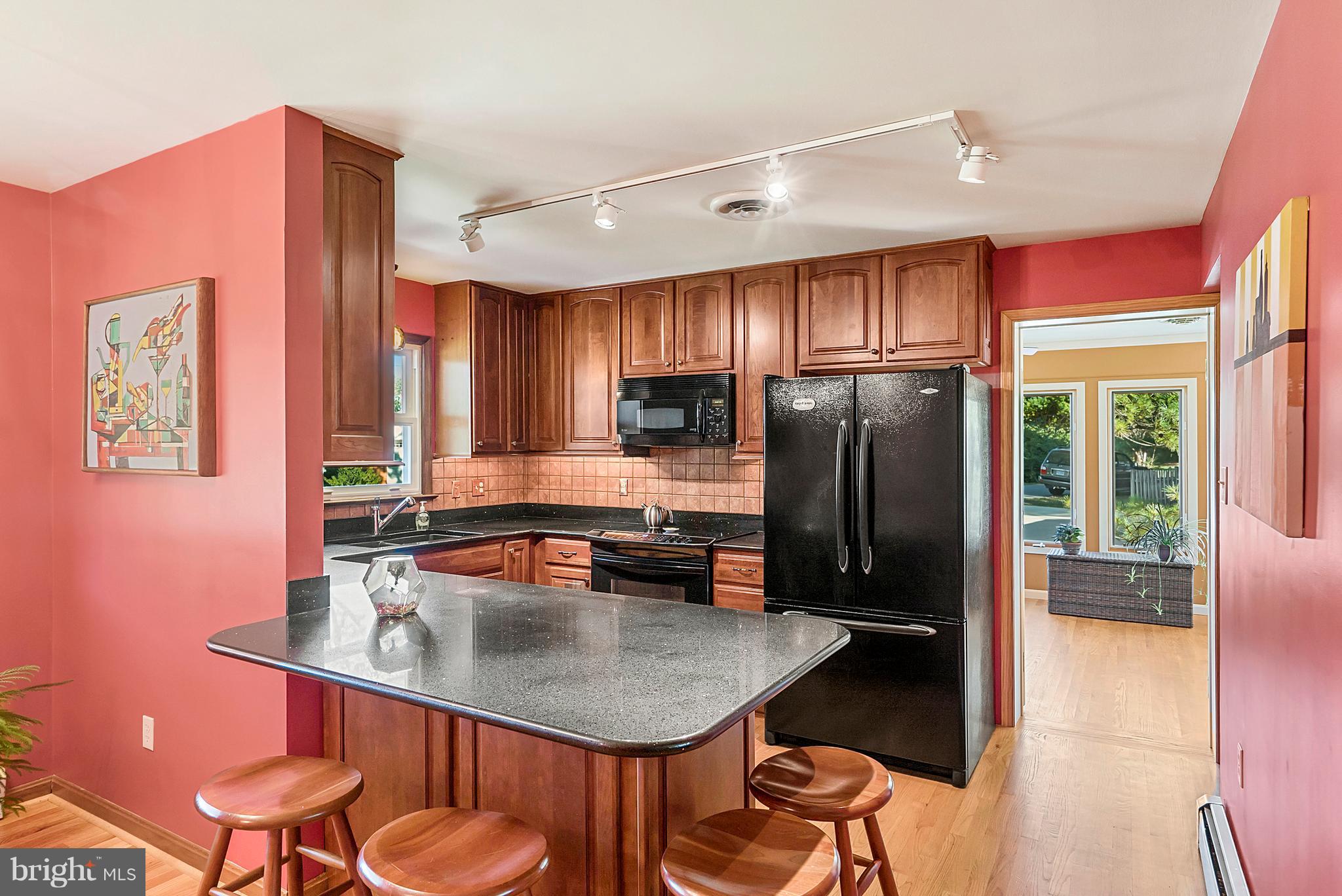 285 Gay Road Warrenton, VA 20186 - Photo 4 of 26 Kitchen