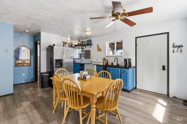 $385,000 | 1161 Chaney Road, Viola, ID 83872
