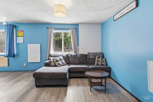 $385,000 | 1161 Chaney Road, Viola, ID 83872