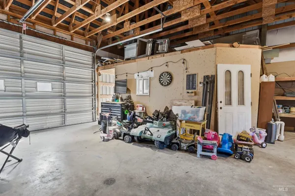 $385,000 | 1161 Chaney Road, Viola, ID 83872