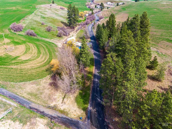 $385,000 | 1161 Chaney Road, Viola, ID 83872
