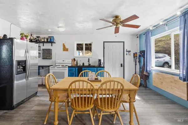 $385,000 | 1161 Chaney Road, Viola, ID 83872