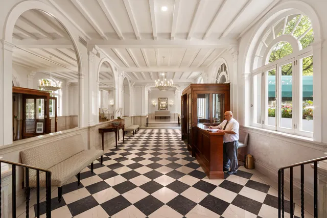 $6,595,000 | 1120 5th Avenue, Unit 2C | Upper East Side