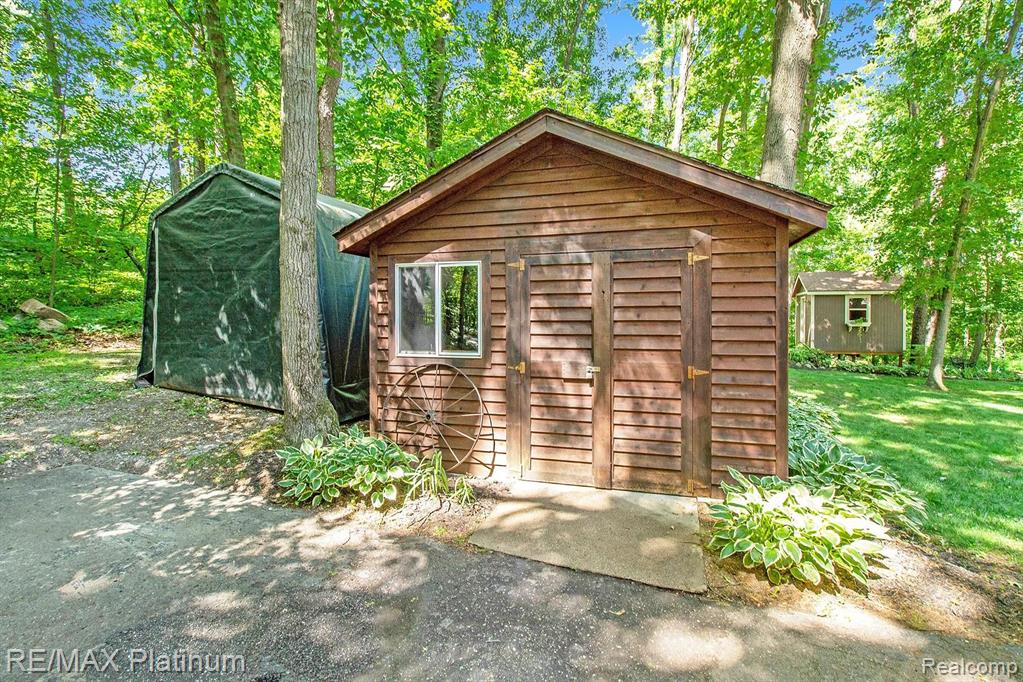1866 Hidden Valley Road Howell, MI 48843 - Photo 22 of 26
