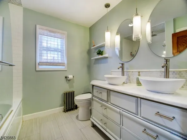 $575,000 | 210 Pershing Avenue, Roselle Park, NJ 07204