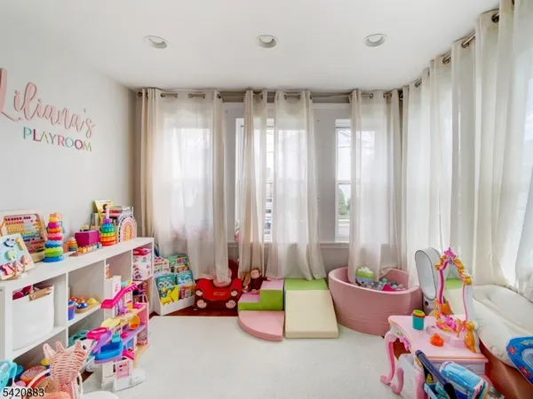 $575,000 | 210 Pershing Avenue, Roselle Park, NJ 07204