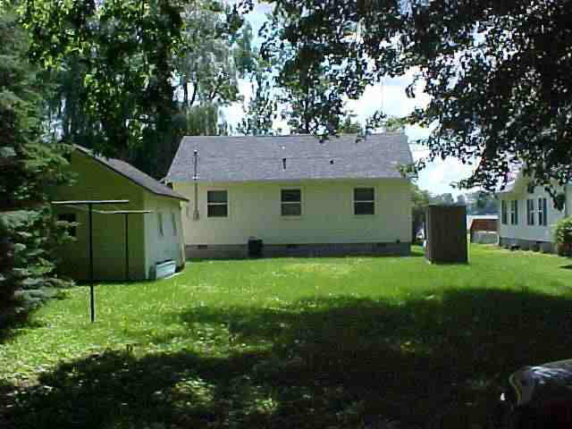 44 Ems R 4 Lane Pierceton, IN 46562 - Photo 2 of 9 Gallery Image 2