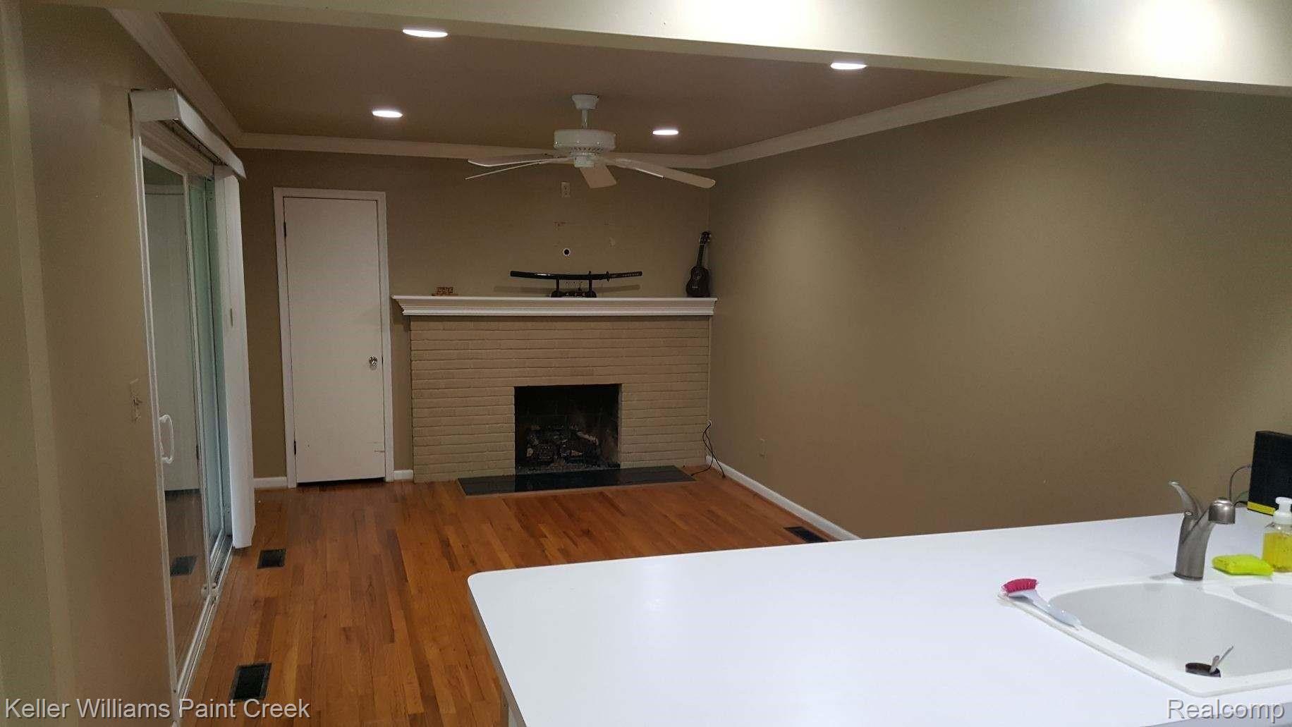 79 Nesbit Lane Rochester, MI 48309 - Photo 14 of 37 79 Nesbit p1.JPG