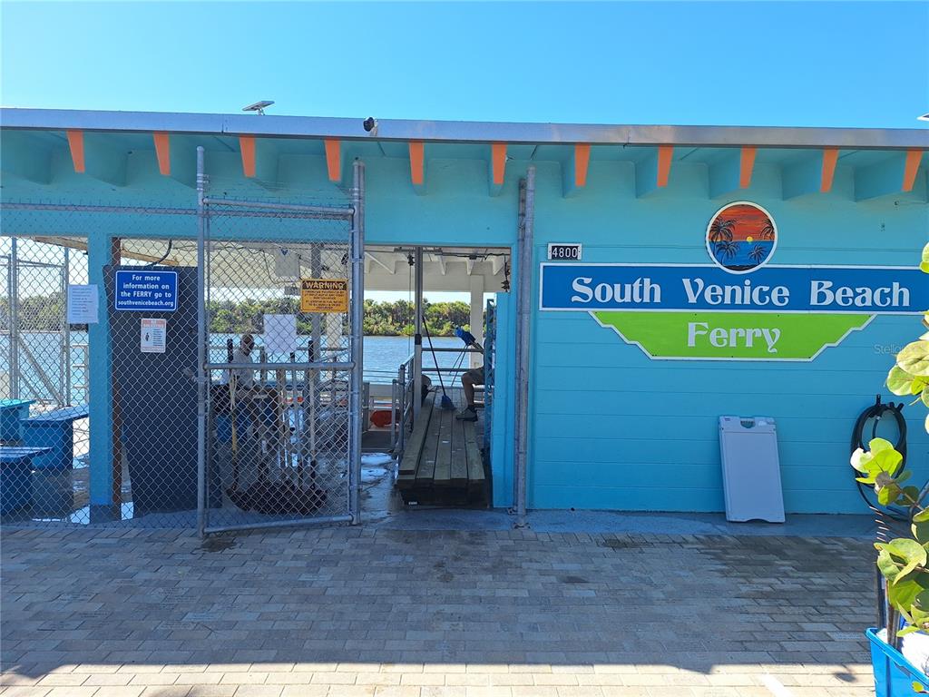 571 Morningside Road Venice, FL 34293 - Photo 30 of 36 a view of a room with gym equipment