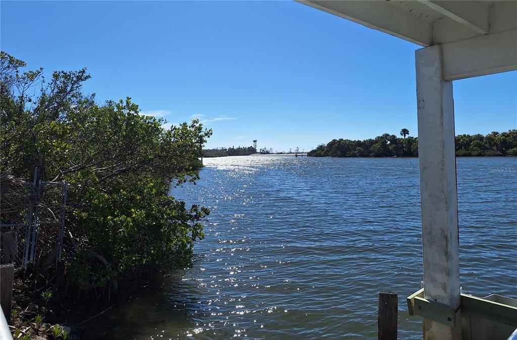 571 Morningside Road Venice, FL 34293 - Photo 31 of 36 a view of a lake from a balcony