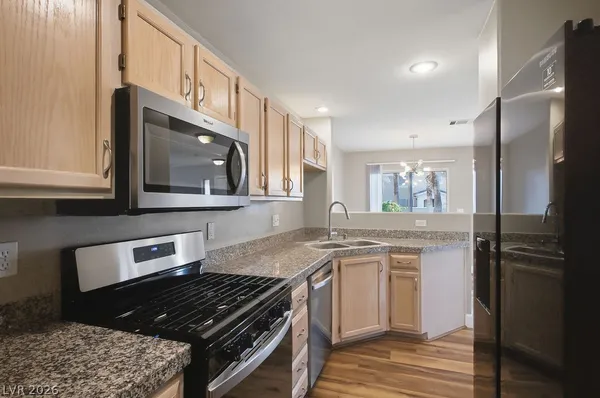 $1,995 | 910 Elegant Coral Avenue, Henderson, NV 89015