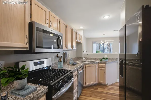 $1,995 | 910 Elegant Coral Avenue, Henderson, NV 89015