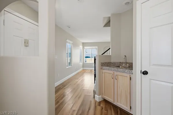 $1,995 | 910 Elegant Coral Avenue, Henderson, NV 89015