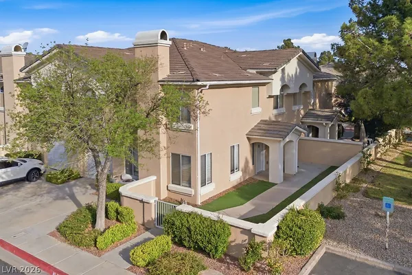 $1,995 | 910 Elegant Coral Avenue, Henderson, NV 89015