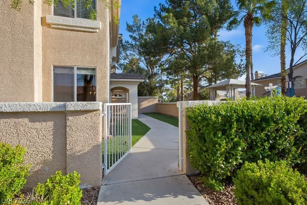 $1,995 | 910 Elegant Coral Avenue, Henderson, NV 89015