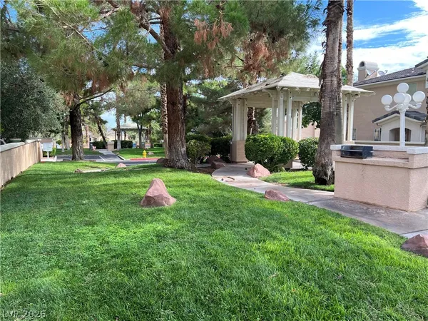 $1,995 | 910 Elegant Coral Avenue, Henderson, NV 89015