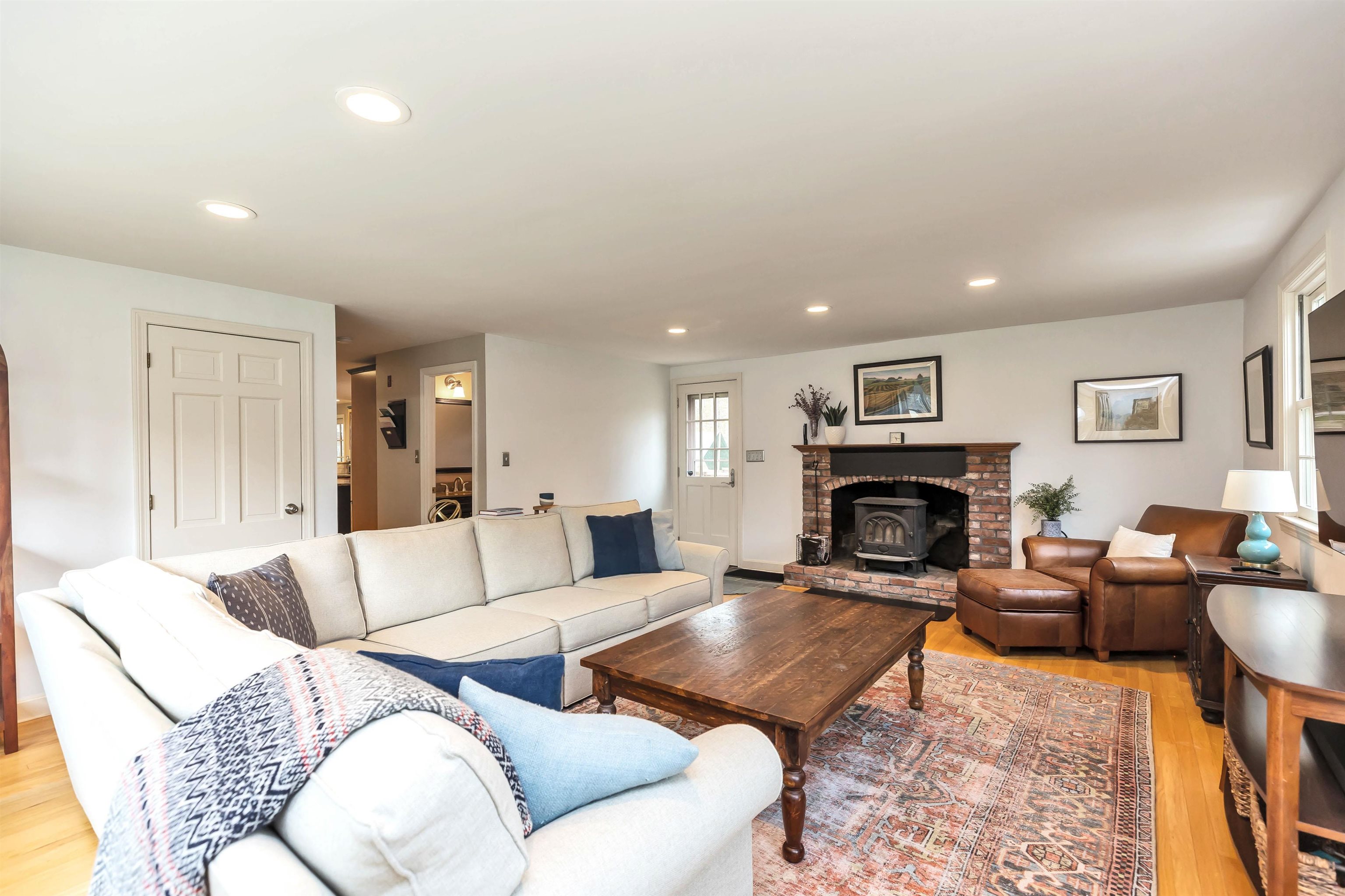 1 Georgetown Drive Amherst, NH 03031 - Photo 4 of 40