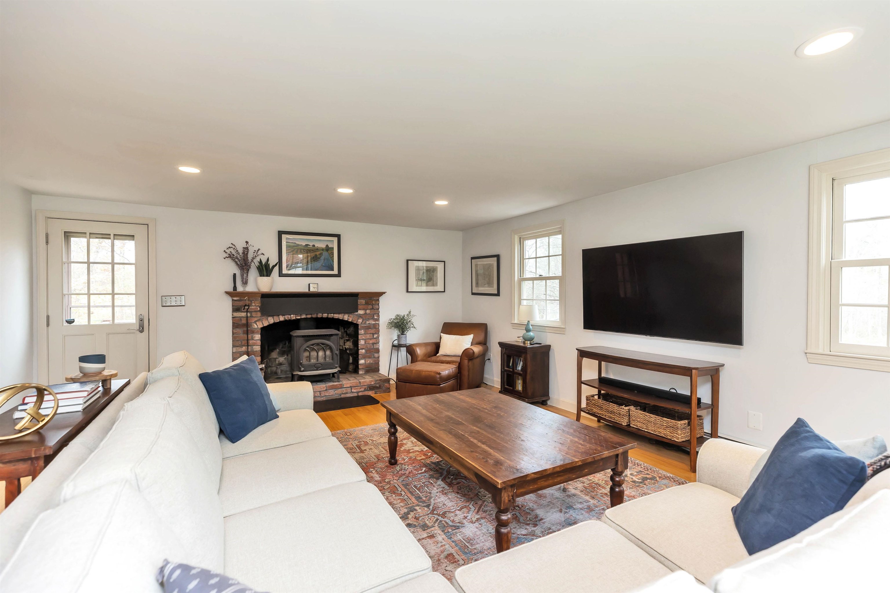 1 Georgetown Drive Amherst, NH 03031 - Photo 6 of 40