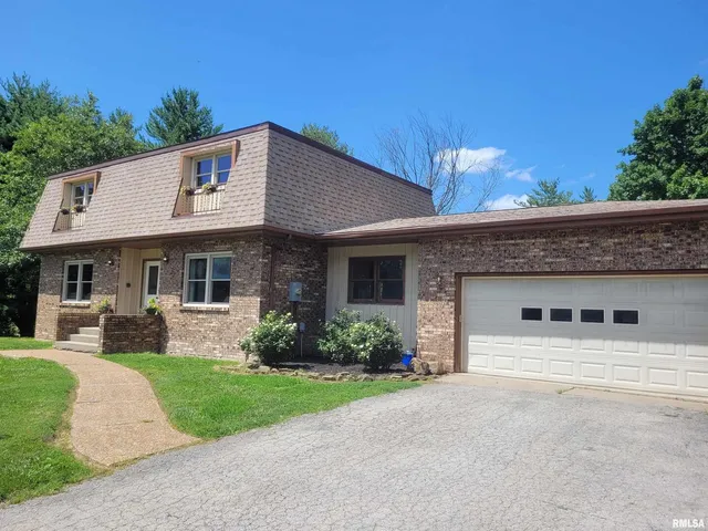 $315,000 | 11968 Goshen Meadows, Mount Vernon, IL 62864
