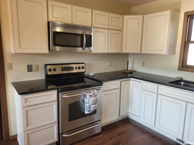 $315,000 | 11968 Goshen Meadows, Mount Vernon, IL 62864