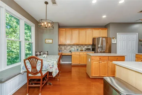 $645,000 | 320 Hillside Manor Drive Northeast, Sugar Hill, GA 30518
