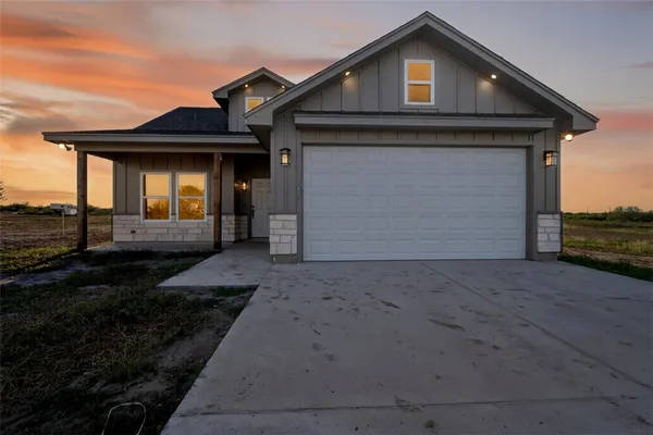 $367,500 | 145 County Road 150, Alice, TX 78332