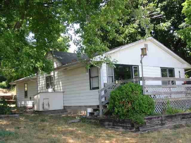 828 North Cody Road Le Claire, IA 52753 - Photo 1 of 2 Gallery Image 1