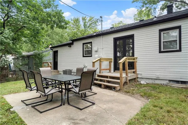 $350,000 | 4019 West 62nd Terrace, Fairway, KS 66205